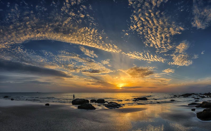 Hua Hin (Beaches, Vineyards, and Night Markets)